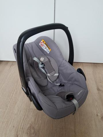 Maxi-cosi pebble beschikbaar voor biedingen