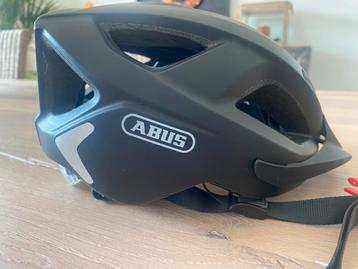 Abus fietshelm  beschikbaar voor biedingen