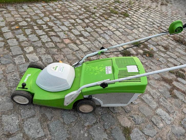 Viking grasmaaier ME443 van €100 naar €80, Tuin en Terras, Grasmaaiers, Gebruikt, Elektrische grasmaaier, 40 t/m 49 cm, Cirkelmaaier