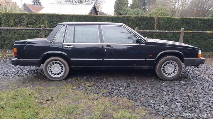 Volvo 760 TURBO INTERCOOLER ESSENCE 1986, Autos, Volvo, Particulier, Essence, Noir, Noir, Enlèvement