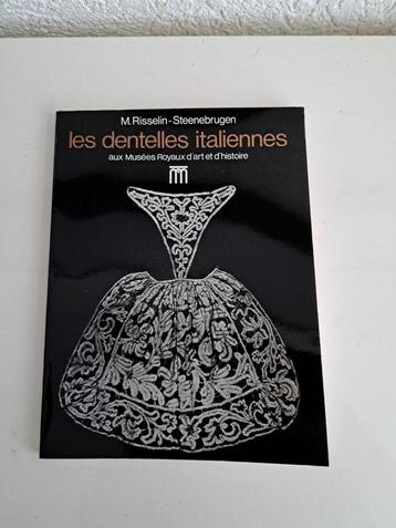 Boek les dentelles italiennes beschikbaar voor biedingen