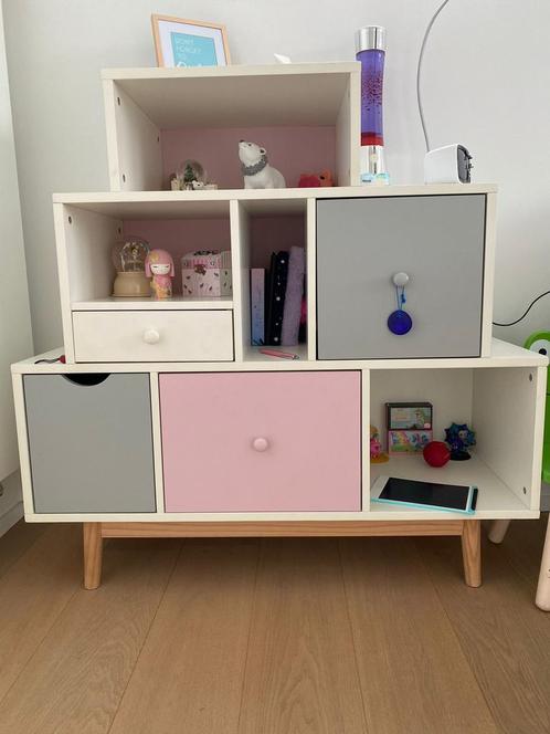 Wit dressoir met grijze en roze laden, Kinderen en Baby's, Kinderkamer | Commodes en Kasten, Zo goed als nieuw, Commode