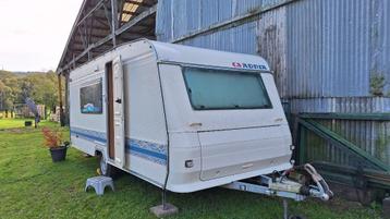 Caravan adria unica 502 dk, Caravans en Kamperen, Caravans, Dwars-stapelbed, Treinzit, 750 - 1000 kg, Particulier