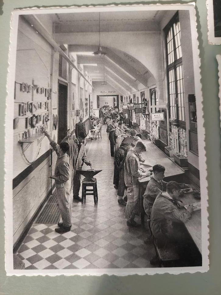 12 kaarten MOL Centr. observatiegesticht, Ern.Thill, blanco., Verzamelen, Foto's en Prenten, Ophalen of Verzenden