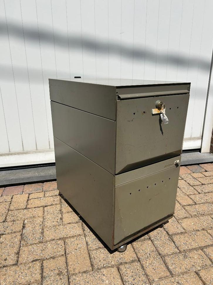 Locker van Ettore SOTTSASS voor OLIVETTI SYNTHESIS, Huis en Inrichting, Kasten | Lockerkasten, Gebruikt, Ophalen