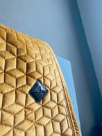 KENTUCKY zadeldek op ware grootte, Ophalen of Verzenden, Zo goed als nieuw