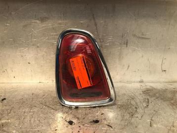 Achterlicht links van een Mini Cooper beschikbaar voor biedingen