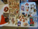 40 kerstversieringen + muts + puzzel. Boek 4€, opbergvak 5€., Ophalen of Verzenden, Zo goed als nieuw