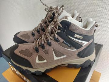 Nieuwe Wandelschoenen Hiker maat 39 beschikbaar voor biedingen