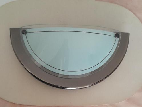 Applique Murale Design Élégant – Parfaite pour l’Intérieur, Huis en Inrichting, Lampen | Wandlampen, Gebruikt, Glas, Metaal, Ophalen