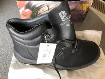 Veiligheidsschoenen 46 nieuw beschikbaar voor biedingen