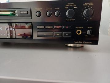 Nieuwstaat - player Minidisc speler  beschikbaar voor biedingen