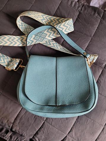 Handtas, dragen of crossover blauw 27*20*8 beschikbaar voor biedingen