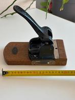 Gietijzeren Leitz perforator, Ophalen