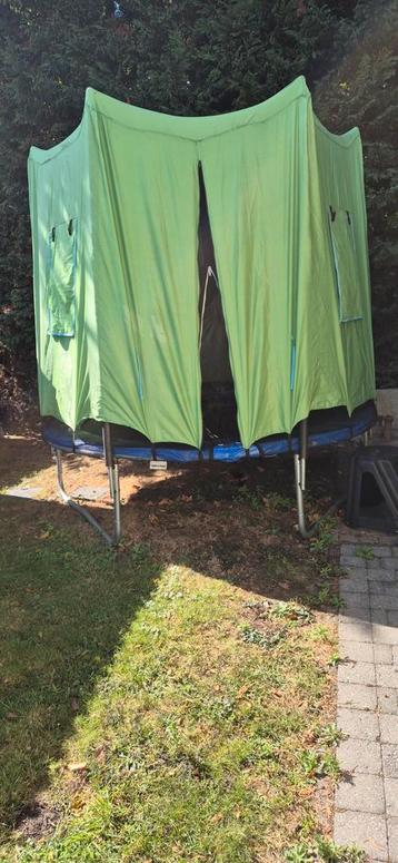 Trampoline 6 maanden oud  beschikbaar voor biedingen