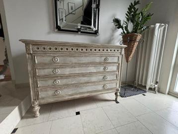Dressoir Kast beschikbaar voor biedingen