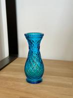 Petit soliflore vase en verre bleu, Minder dan 50 cm, Glas, Blauw, Ophalen of Verzenden