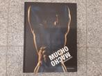 Fotoboek mannelijk naakt Mucho Macho, Boeken, Kunst en Cultuur | Fotografie en Design, Ophalen of Verzenden, Zo goed als nieuw