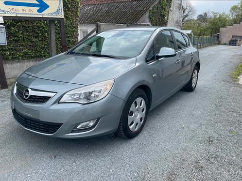 Automaat 1.6 benzine gekeurd opel astra, Auto's, Opel, Bedrijf, Astra, ABS, Airbags, Airconditioning, Alarm, Bluetooth, Boordcomputer