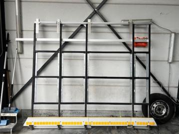 Glasrek voor bestelwagen beschikbaar voor biedingen