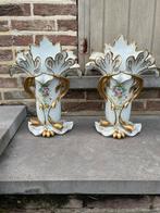 Vases Topkoppel Sevres à la feuille d'or, Enlèvement