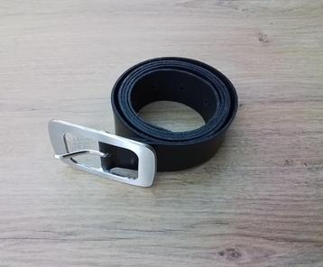 Lederen zwarte riem (XL): voor zowel dames als heren - nieuw beschikbaar voor biedingen