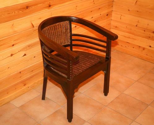 Sierlijke rotan fauteuil zetel, Huis en Inrichting, Zetels | Zetels, Zo goed als nieuw, Hout, Riet of Rotan, Ophalen