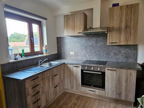 Keuken met oven, kookplaat, spoelbak en dampkap, Huis en Inrichting, Keuken | Complete keukens, Zo goed als nieuw, Ophalen