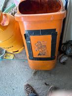 Vuilnis bak, Ophalen, Gebruikt