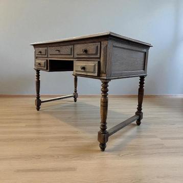 bureau beschikbaar voor biedingen