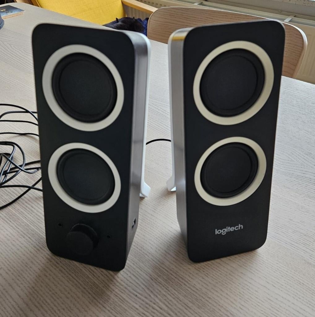 GRATIS Logitech Multimedia Speaker Z200, Informatique & Logiciels, Enceintes Pc, Comme neuf, Enlèvement