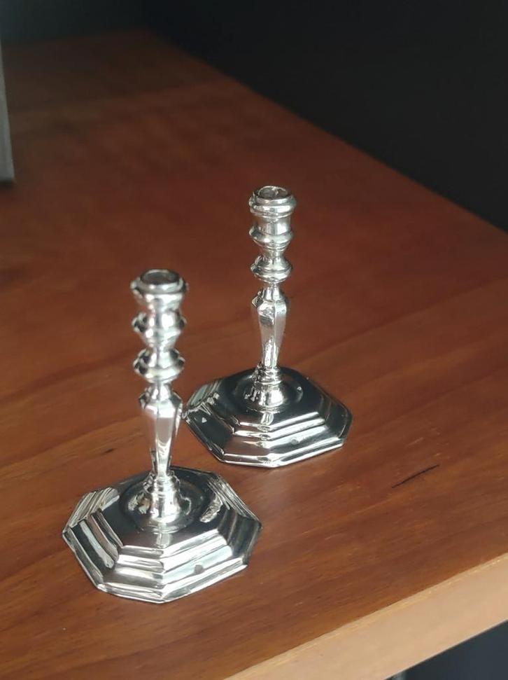 Miniatuur massief zilveren kandelaar  jaartal : 1747, Antiek en Kunst, Antiek | Zilver en Goud, Zilver, Verzenden