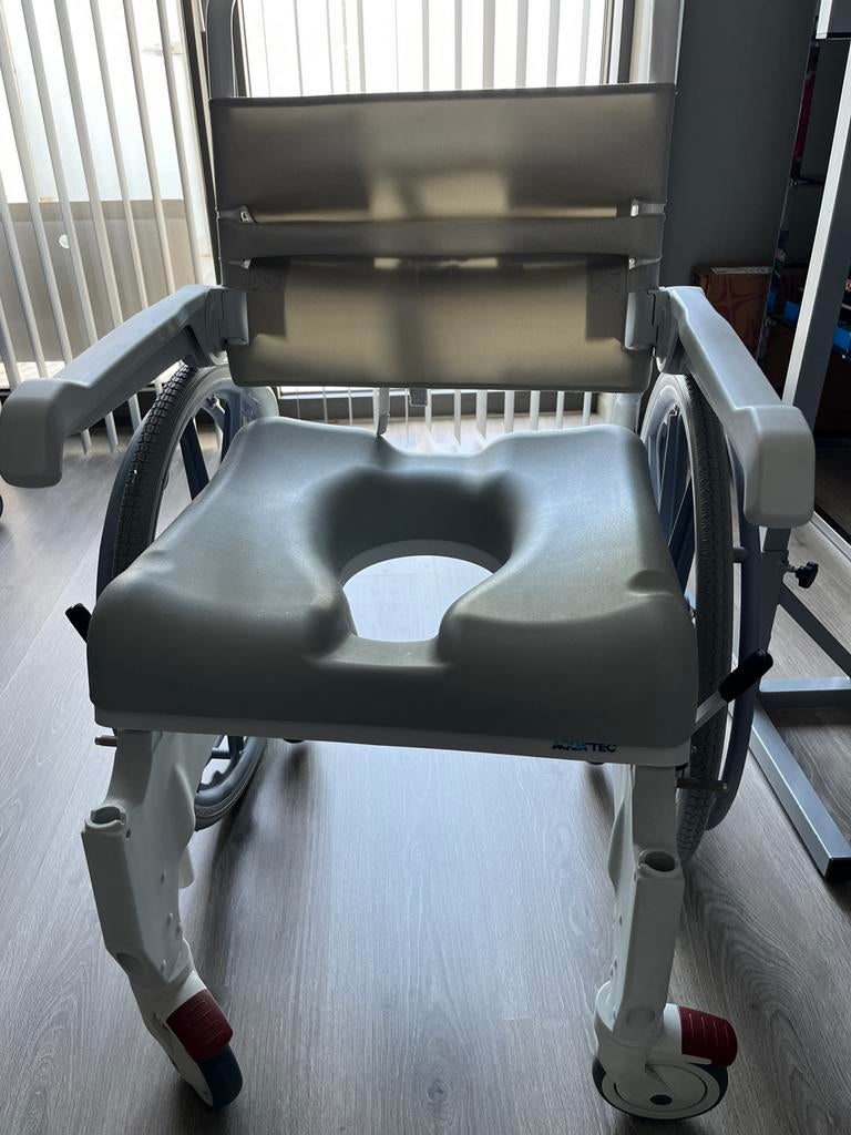 Doucherolstoel, Diversen, Rolstoelen, Ophalen, Nieuw