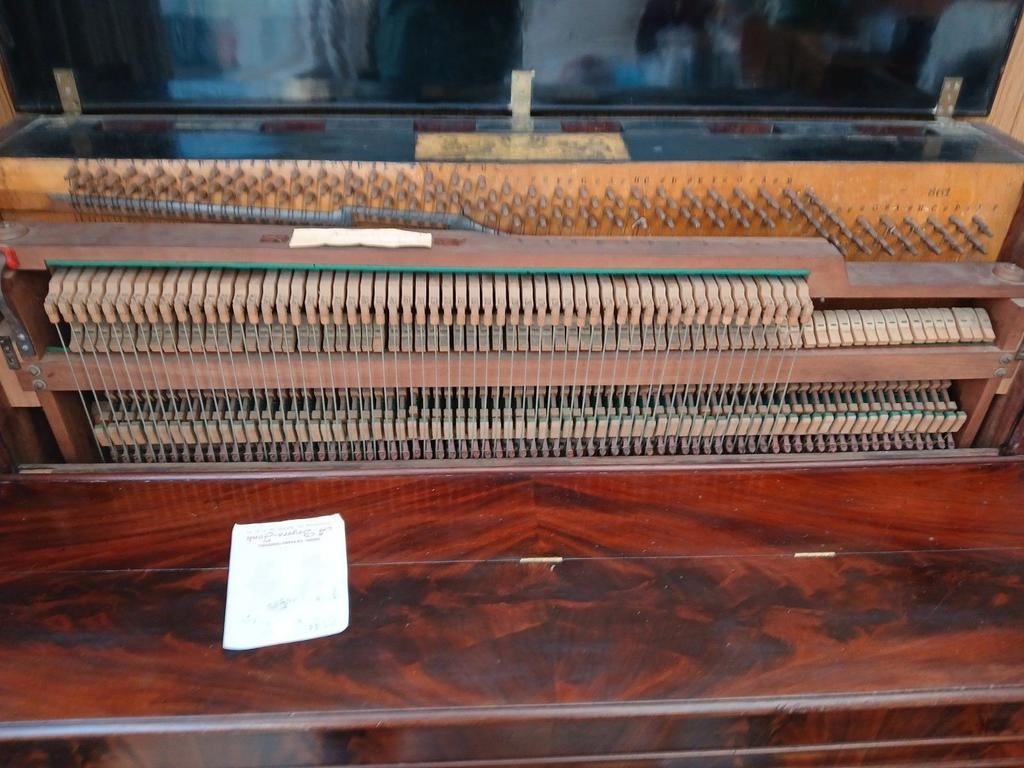 Lichtenthal piano meer dan 150 jaar oud, Muziek en Instrumenten, Piano's, Ophalen, Gebruikt, Bruin, Piano