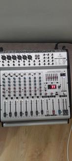 Behringer Europower PMX1000
2 x 300 Watt, Enlèvement