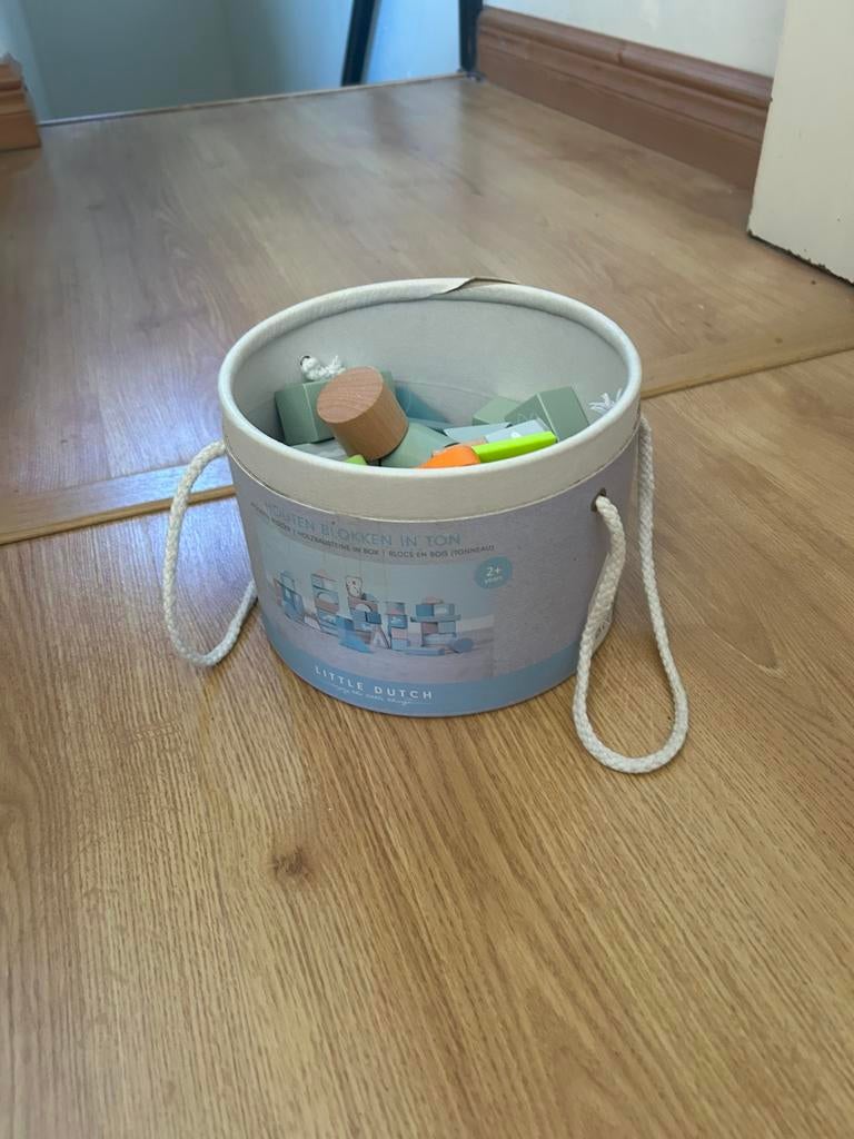 Houten blokjes en peuterboekjes, Boeken, Ophalen, Zo goed als nieuw