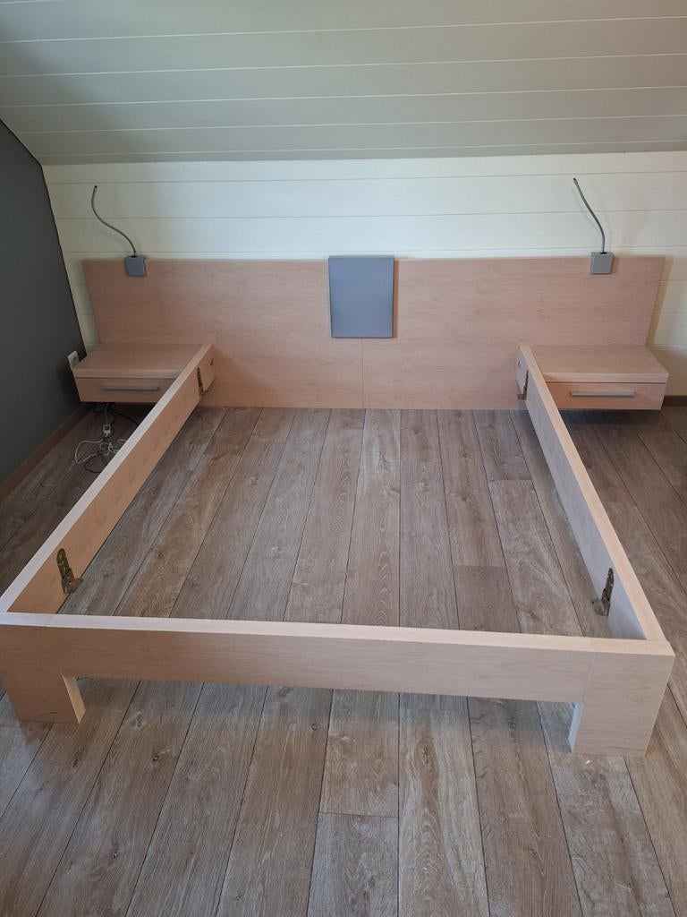 Cadre de lit 160cm (sans sommier)., Maison & Meubles, Enlèvement