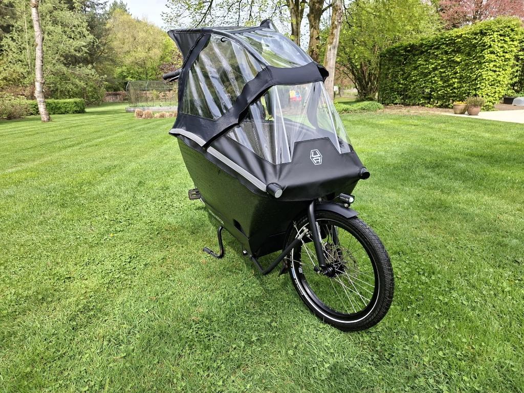 Urban Arrow Family – Bosch – Inclusief regenhuif, Fietsen en Brommers, Fietsen | Bakfietsen, Gebruikt, Overige merken, 3 kinderen