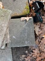+ - 170 betontegels gratis af te halen, Tuin en Terras, Tegels en Klinkers, Ophalen, Zo goed als nieuw