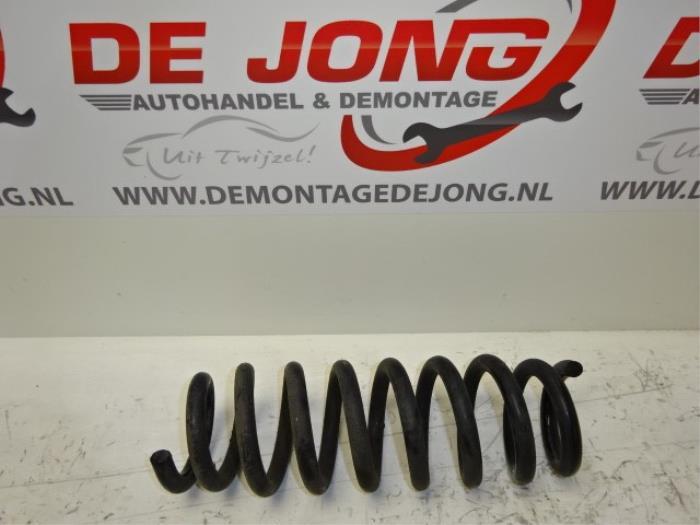 Schroefveer achter van een BMW 1-Serie, Auto-onderdelen, Ophanging en Onderstel, BMW, Gebruikt, 3 maanden garantie, Ophalen of Verzenden