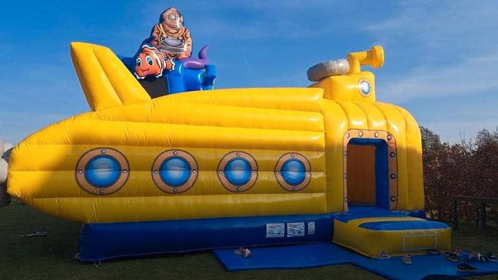 Yellow Submarine springkasteel te huur, Hobby en Vrije tijd, Feestartikelen | Verhuur, Ophalen