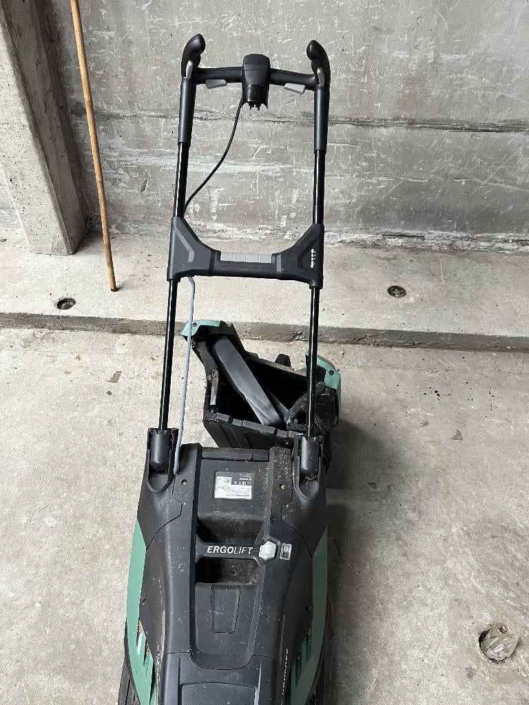 Grasmaaier Bosch, Tuin en Terras, Ophalen, Gebruikt, Elektrische grasmaaier, Opvangbak