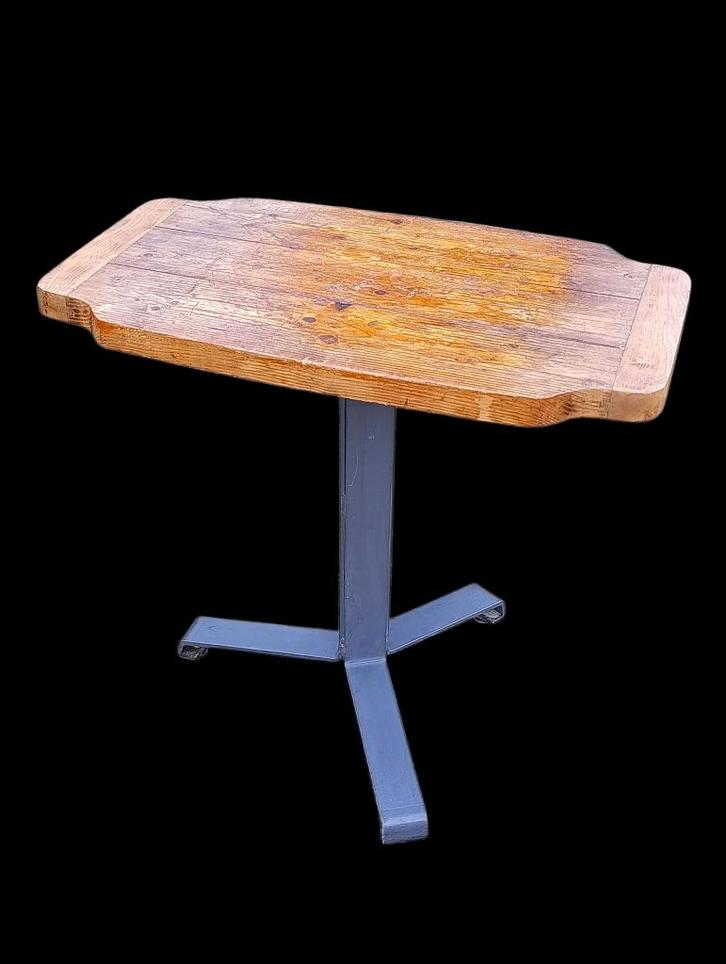 Charlotte Perriand Tafel Table Hotel du golf Les Arc 1973, Antiek en Kunst, Antiek | Meubels | Tafels, Ophalen of Verzenden