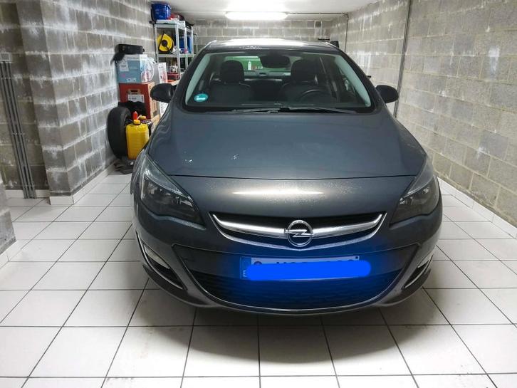 Opel astra, Autos, Opel, Entreprise, Astra, Essence, Berline, 4 portes, Boîte manuelle, Argent ou Gris, Noir, Enlèvement