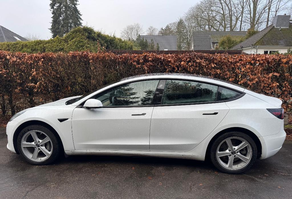 Tesla Model 3 - 2021 - 45 000 km, Autos, Cuir, Achat, 4 portes, Carnet d'entretien