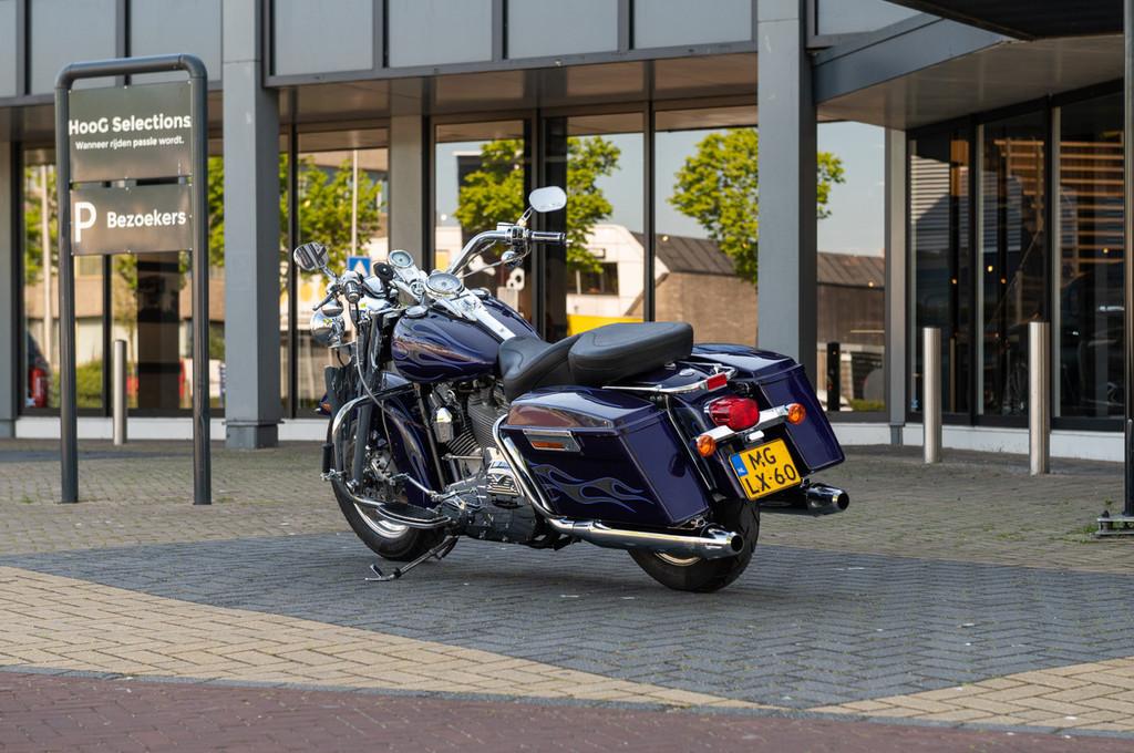 Harley-Davidson ROAD KING CVO SCREAMING EAGLE FLHRSEI, Motos, Motos | Harley-Davidson, Entreprise, Plus de 35 kW, 1545 cm³, Autre