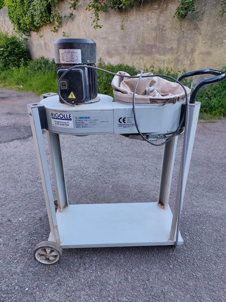 Aspirateur de menuiserie Contimac, Enlèvement