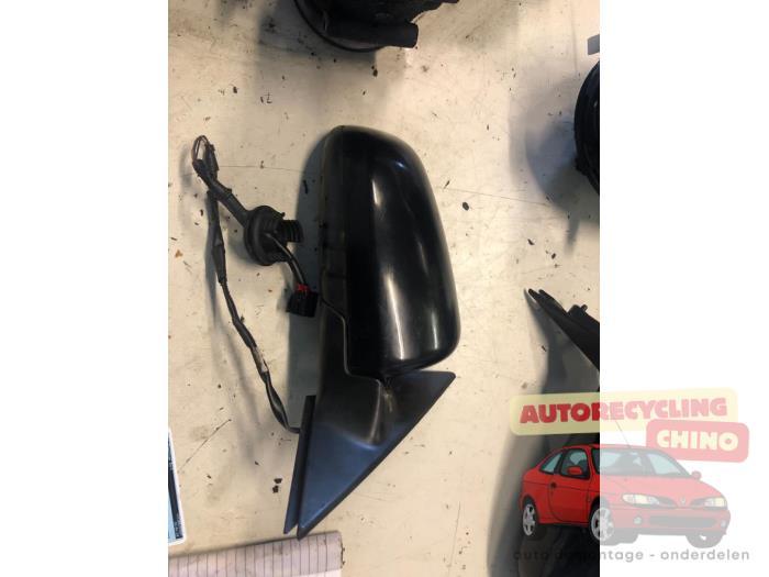 Rétroviseur extérieur droit d'un Audi A3, Autos : Pièces & Accessoires, Rétroviseurs, Audi, Utilisé, 3 mois de garantie, Enlèvement ou Envoi