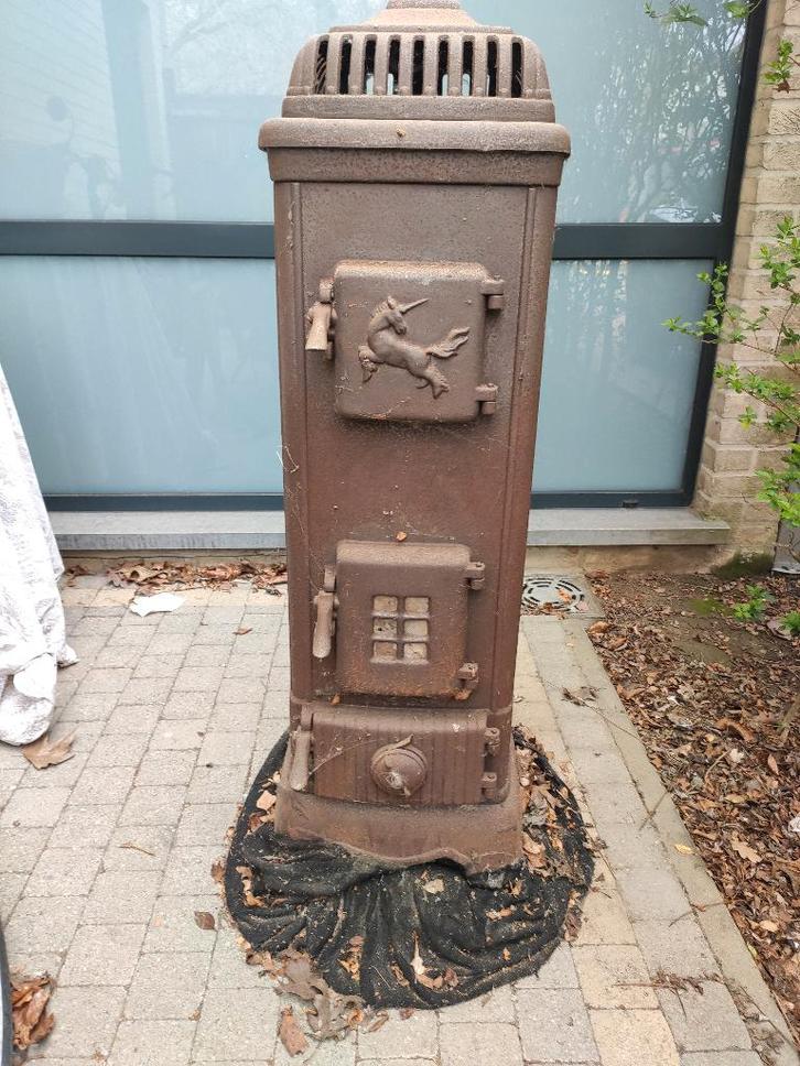 Gietijzeren kachel - Zweeds model met vuurvaste stenen, Huis en Inrichting, Kachels, Gebruikt, Vrijstaand, Allesbrander, Hout