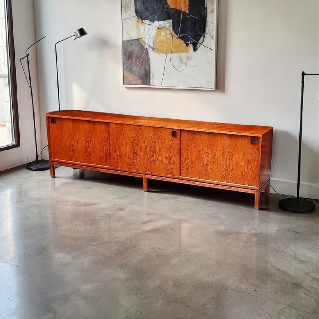 Alfred Hendrickx Belform vintage dressoir uit de jaren 60, Antiek en Kunst, Antiek | Meubels | Tafels, Ophalen